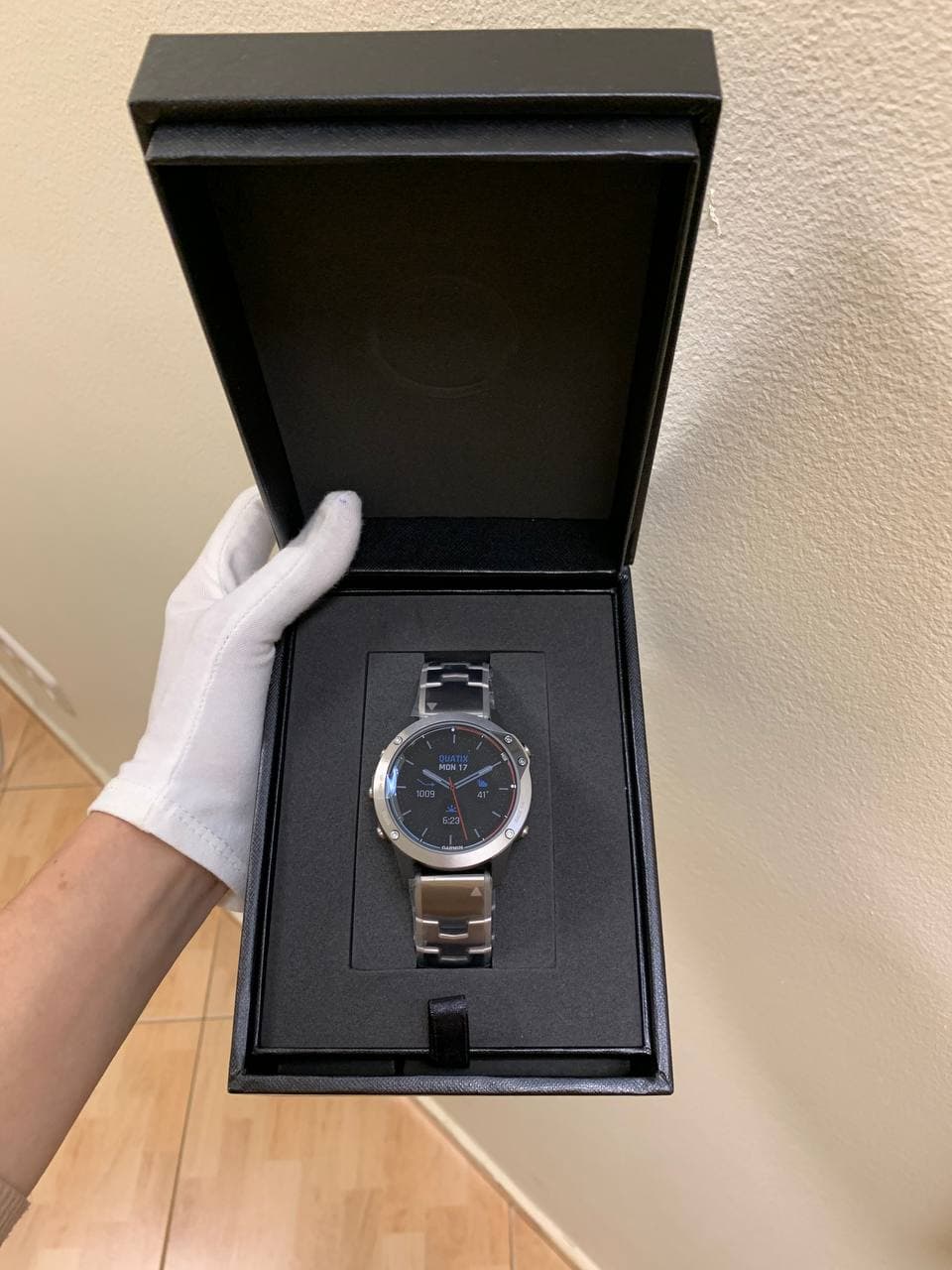 Морський годинник для спорту Garmin Quatix 6 Titanium Saphhire with Titanium Band 010-02158-95